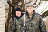 Слева Е.Шабанов на зимней рыбалке.